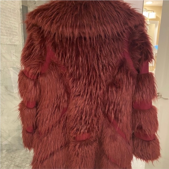 Rachel Zoe upscale wine colored faux fur jacket, 3/4 length 🍷 - Picture 3 of 15
